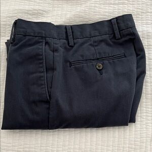 Amazon Essentials Men's Slim-Fit Wrinkle-Resistant Flat-Front Chino Pants